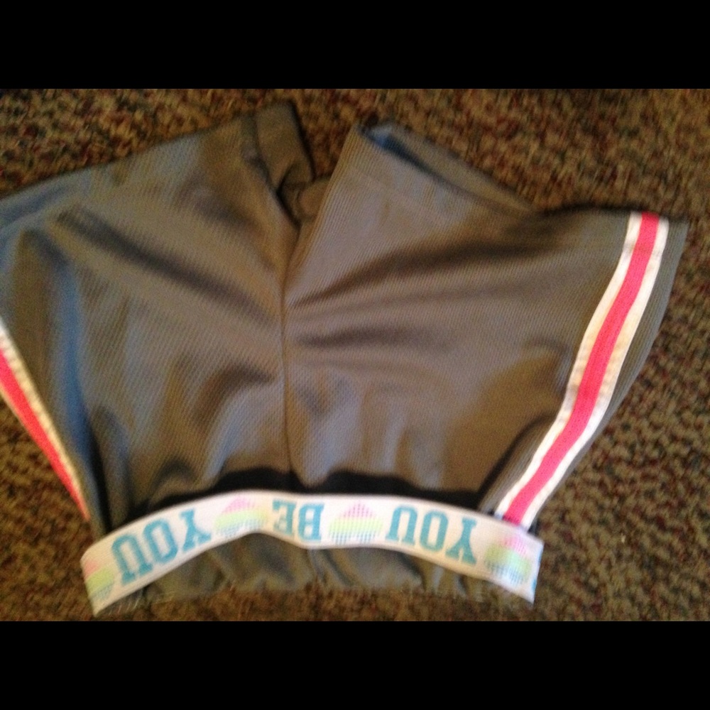 Shorts - Picture 2 of 5